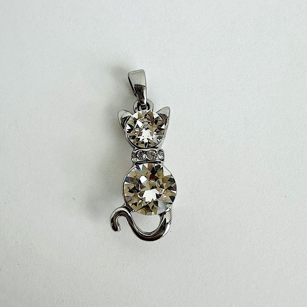 Swarovski Crystal 1” Elegant Silver Cat Pet Pendant